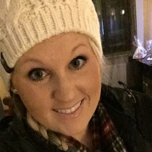 Meet your Posher, Whitney