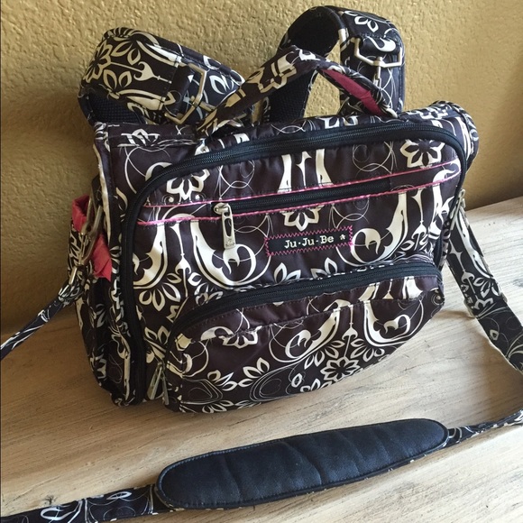Ju-ju-be BFF diaper bag and diaper clutch