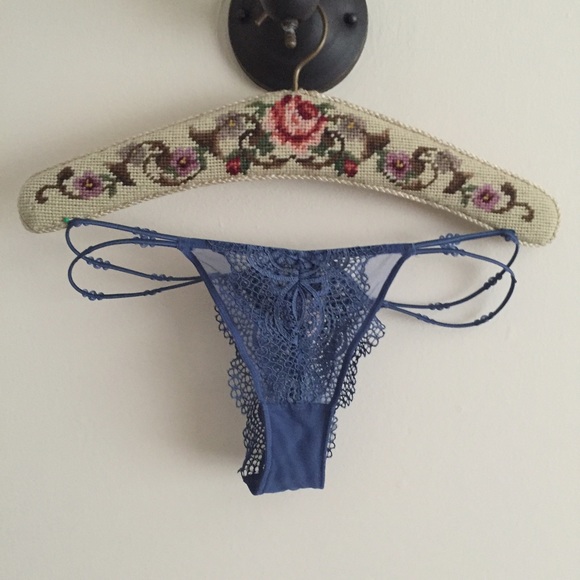 Victoria's Secret Itsy/mini lace thong