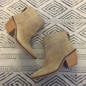 AMAZING tan Zara booties