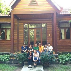 Meet your Posher, Chau