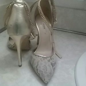 Guess pointy toe strappy heels
