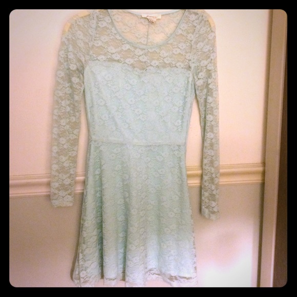 Sky blue long sleeved lace dress - Picture 1 of 1