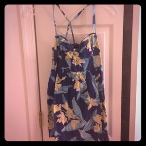Floral hollister dress size xs