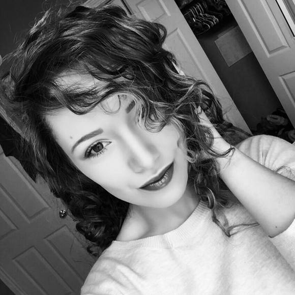 Meet your Posher, Grace - Picture 1 of 1