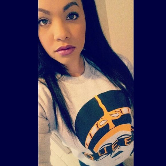 Meet your Posher, Adrienne - Picture 1 of 1