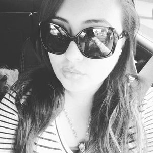 Meet your Posher, Isamar