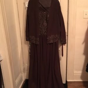Pantsuits gown. Brown 2 pc