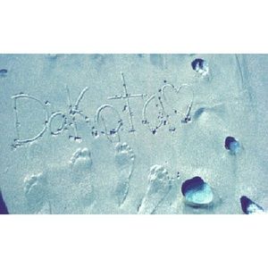 Meet your Posher, Dakota