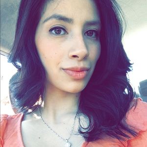 Meet your Posher, Yvette