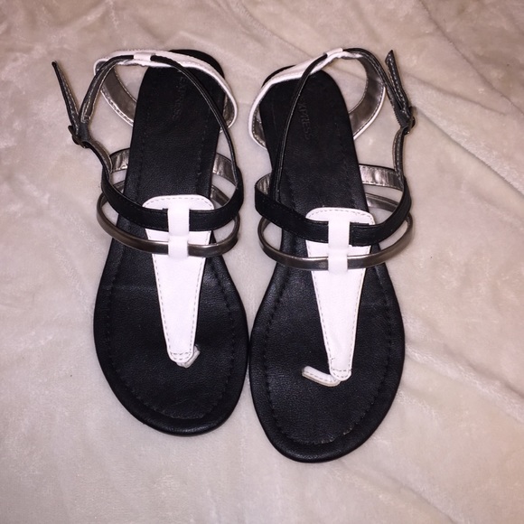 Express Sandals- size 7💖