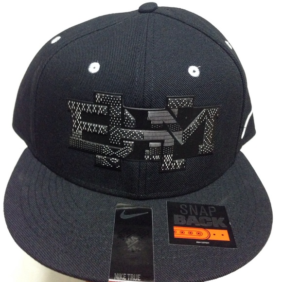 Nike hat - Picture 4 of 4