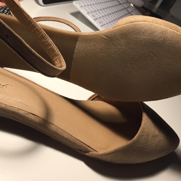 Nude Pointed Ankle Flats with back detailing - Picture 4 of 4