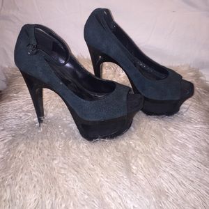 Jessica Simpson high heel