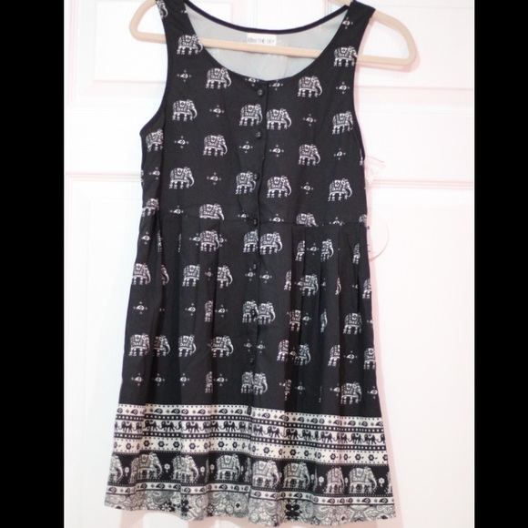 Button up elephant print dress from Asos - NWT - Picture 4 of 4