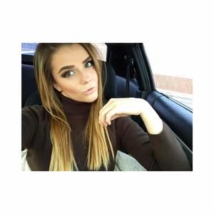 Meet your Posher, Emiley