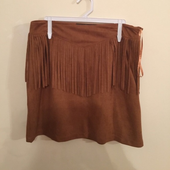 Brown suede fringe skirt - Picture 2 of 3