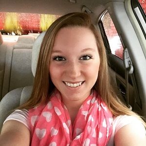 Meet your Posher, Rebekah