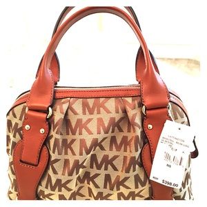 MICHAEL KORS HAND BAG NEW WITH TAG