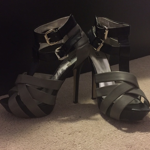 6in Strappy high heels with buckles