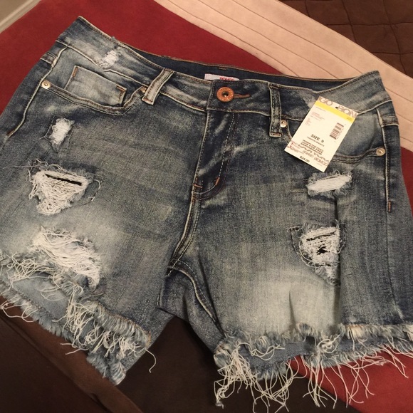 BONGO Pants - 💙Destructed shorts/Light Wash💙