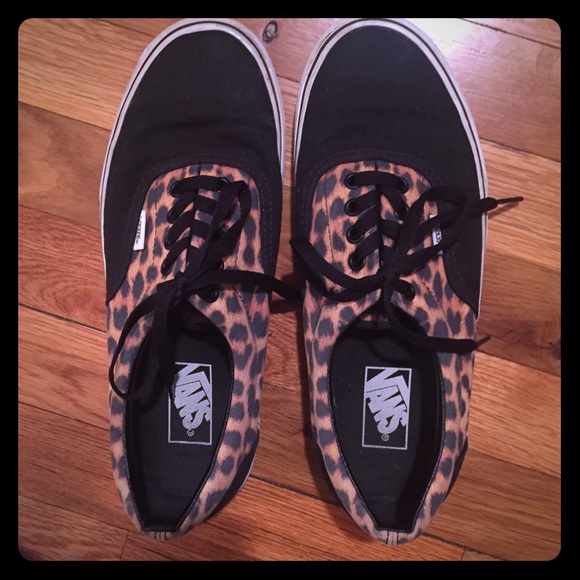 Vans Shoes - Vans skater sneaks🔥