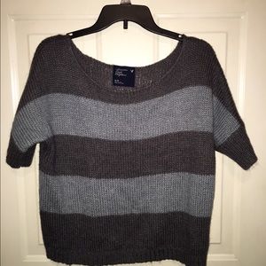 Women's American Eagle medium short sleeve sweater
