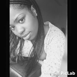 Meet your Posher, Alexis