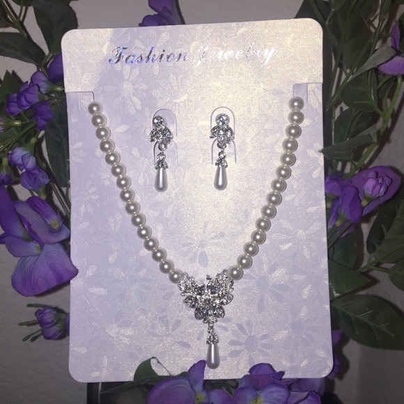 🆕 Ιмιтaтιon Pearl Necĸlace Ѕeт 💥Price Reduced💥