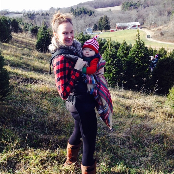 Meet your Posher, Juliana - Picture 2 of 2