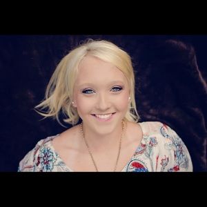 Meet your Posher, Ally