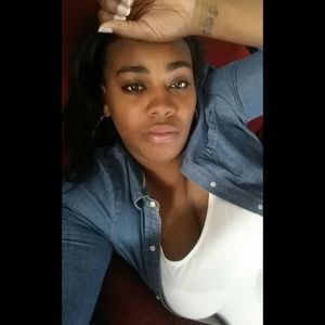 Meet your Posher, Tia