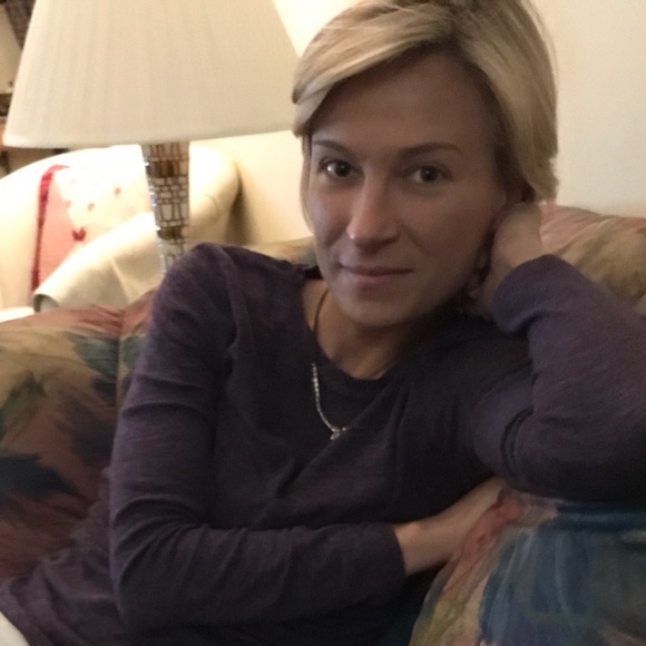 Meet your Posher, Ildiko - Picture 2 of 2