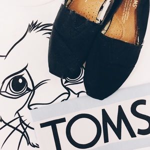 | TOMS | Navy