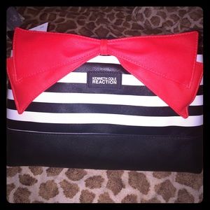 Kenneth Cole reaction toiletry bag ❤️