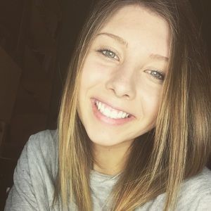 Meet your Posher, Ella
