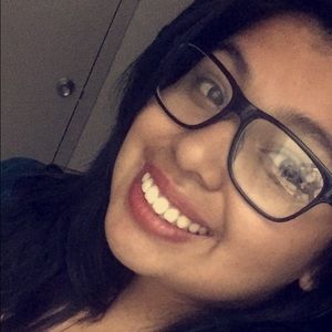 Meet your Posher, Maya