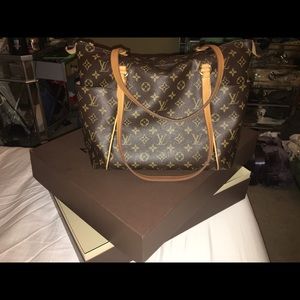 Authentic Louis Vuitton "Totally MM"
