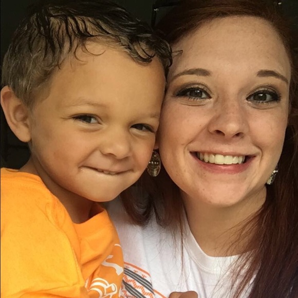 Meet your Posher, Alex - Picture 2 of 2