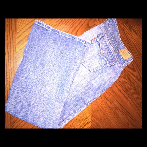 LOWER PRICE!!! Levi's 542 Flare Jeans