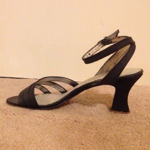 ❤️REDUCED❤️ Ankle Strap Heel