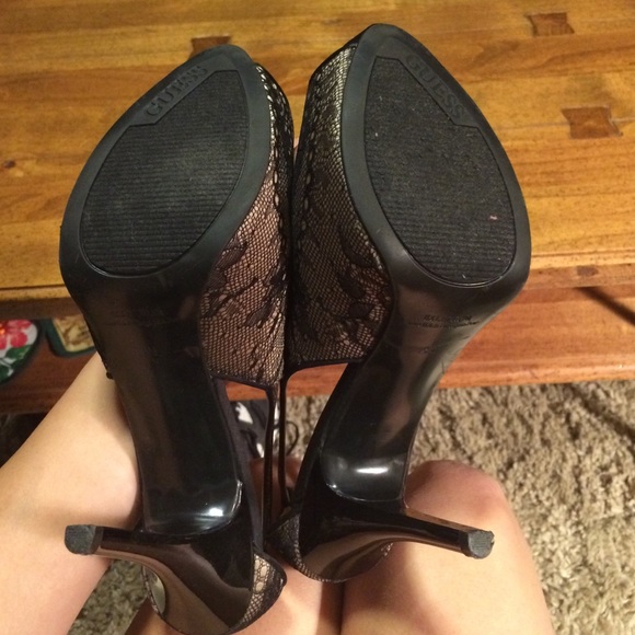 Guess open toed heels black and beige - Picture 4 of 4