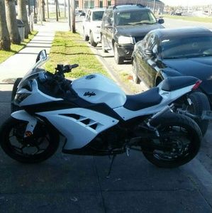 Meet your Posher, Santos