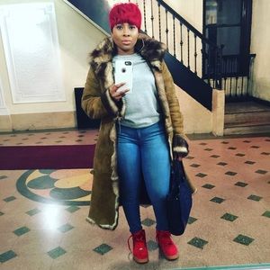 Meet your Posher, Latavia