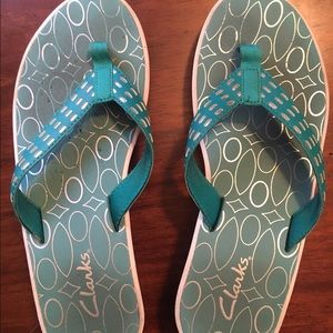 Clarke Sandals Size 6M