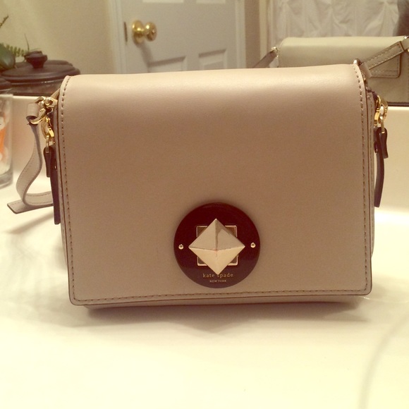 kate spade Handbags - Kate Spade Crossbody