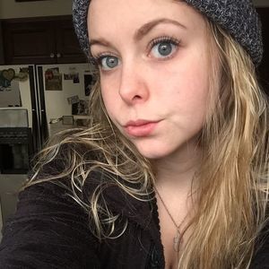 Meet your Posher, Olivia