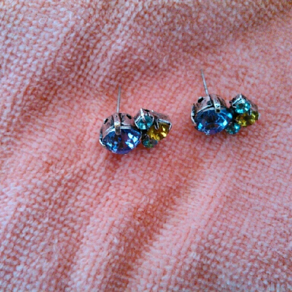 Silver post gem earrings - Picture 3 of 3