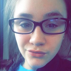 Meet your Posher, Claire