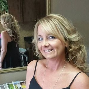 Meet your Posher, Liz